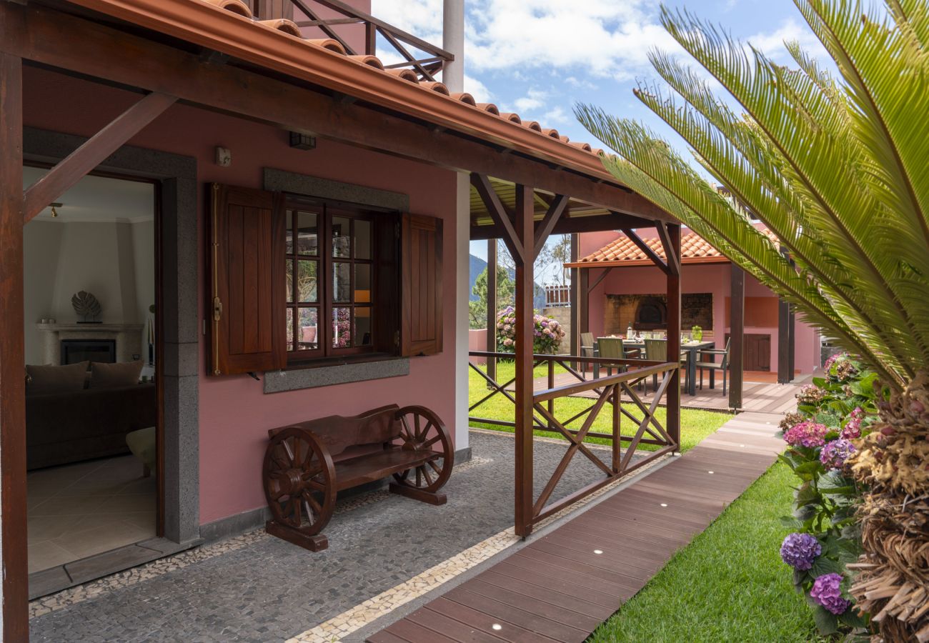 House in São Vicente - Hazelwood Retreat