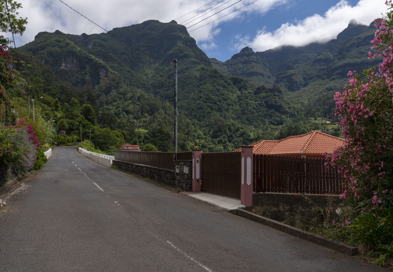 House in São Vicente - Hazelwood Retreat