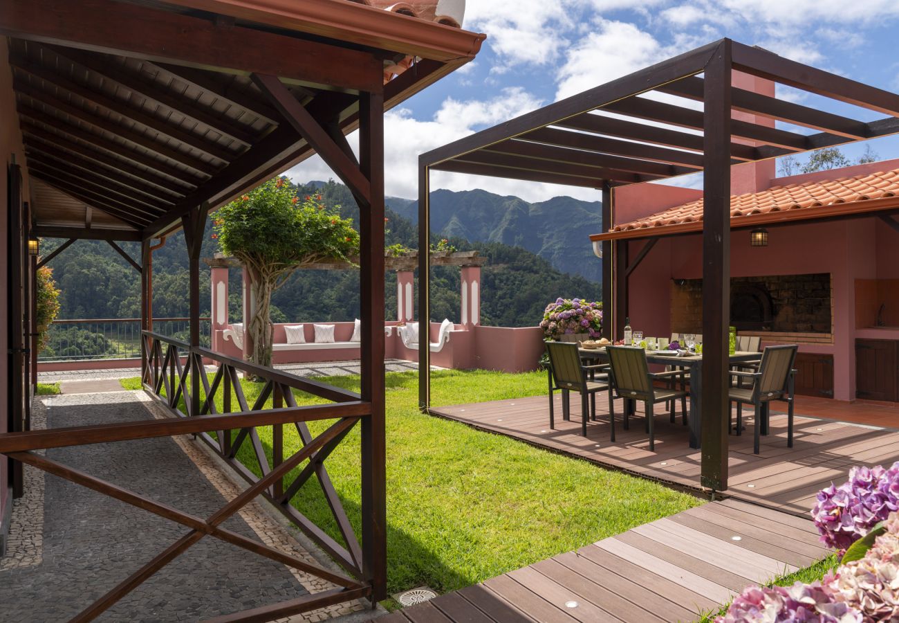 House in São Vicente - Hazelwood Retreat