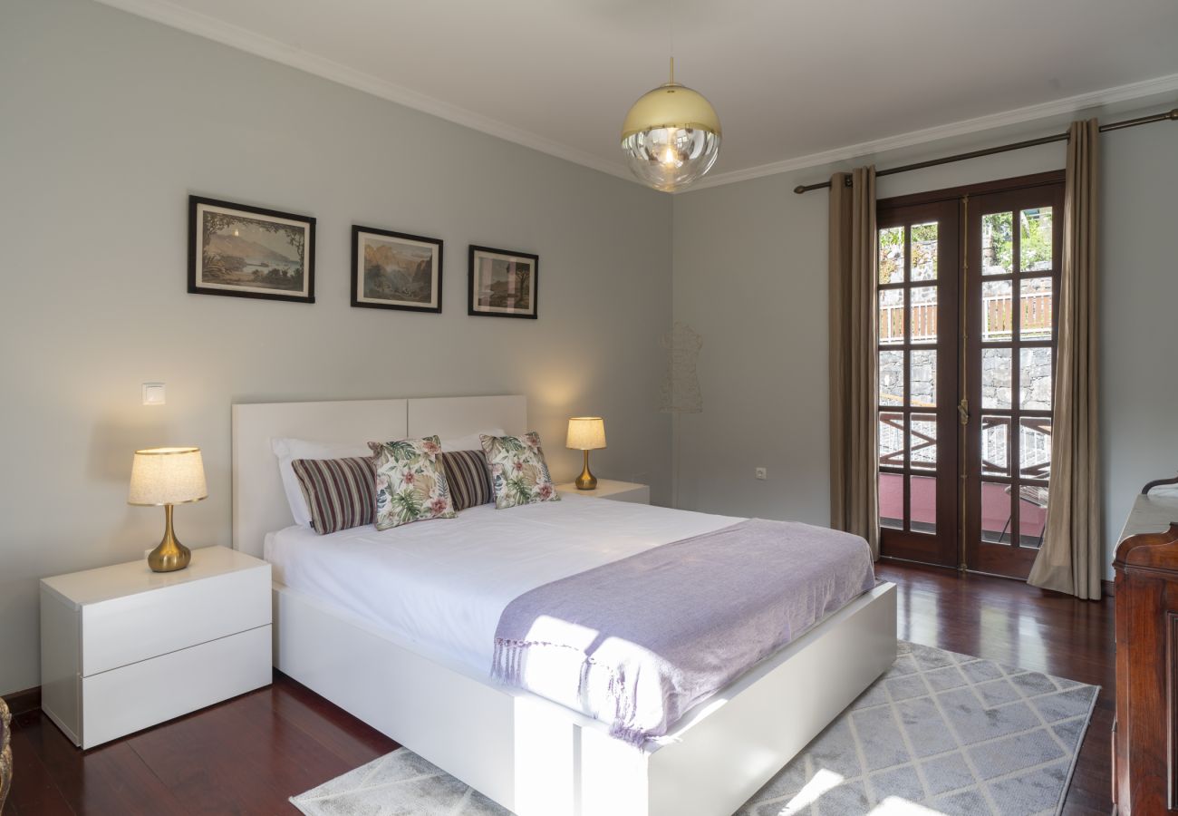 House in São Vicente - Hazelwood Retreat