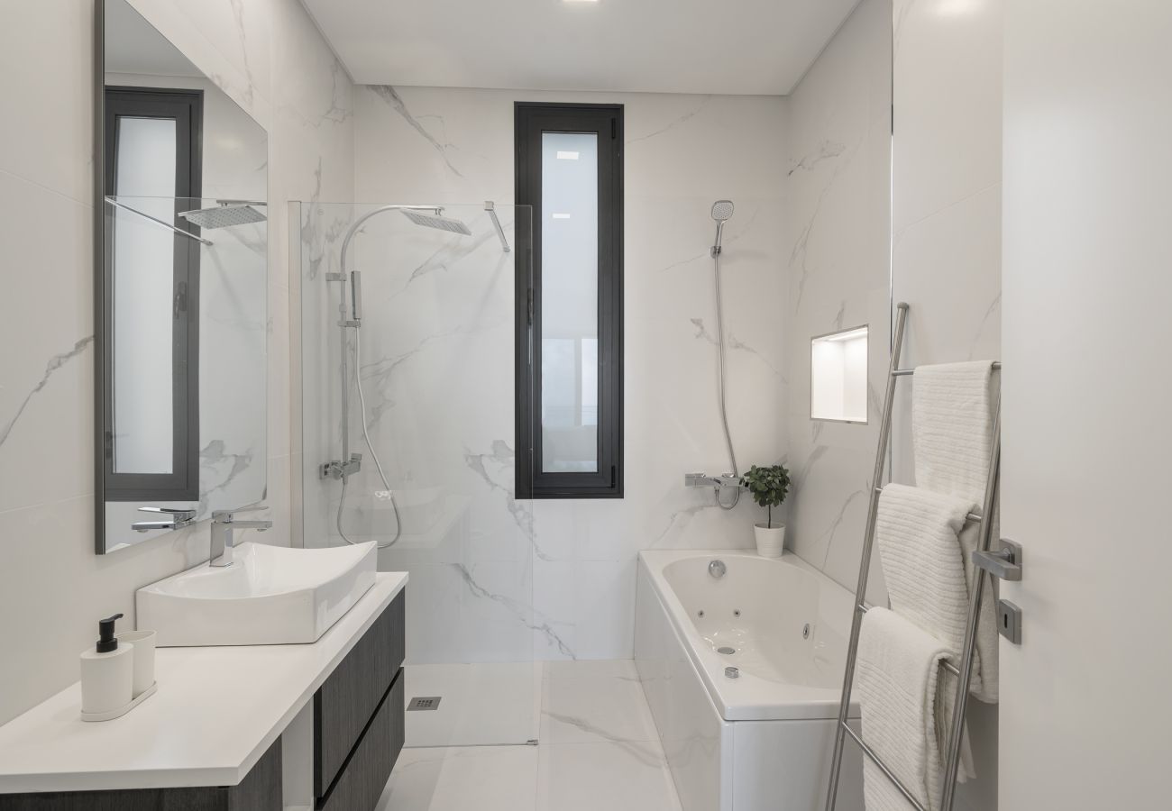 House in Calheta - Lotus Horizon