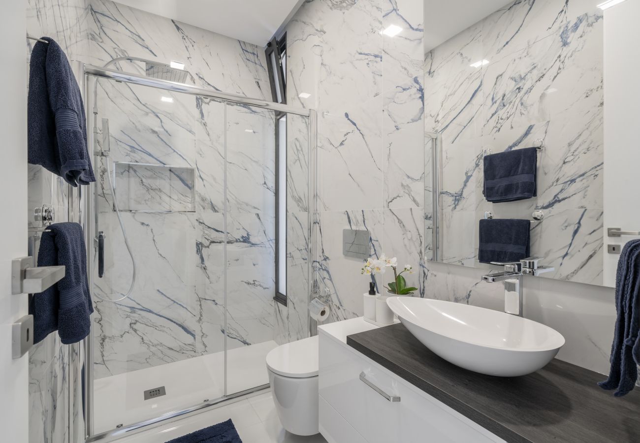 House in Calheta - Lotus Horizon