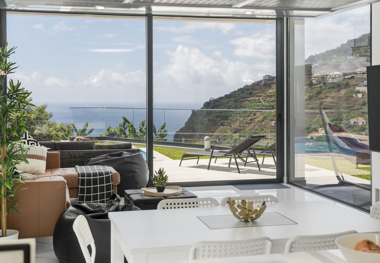 House in Calheta - Lotus Horizon