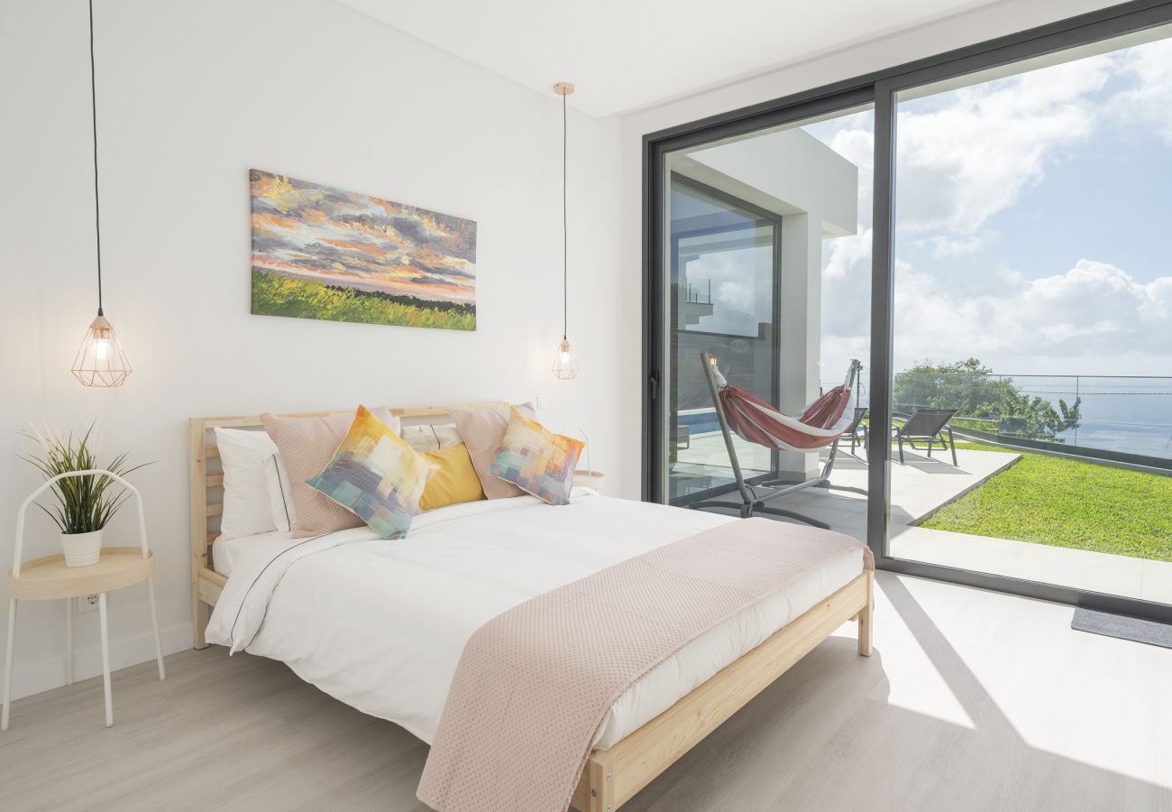 House in Calheta - Lotus Horizon