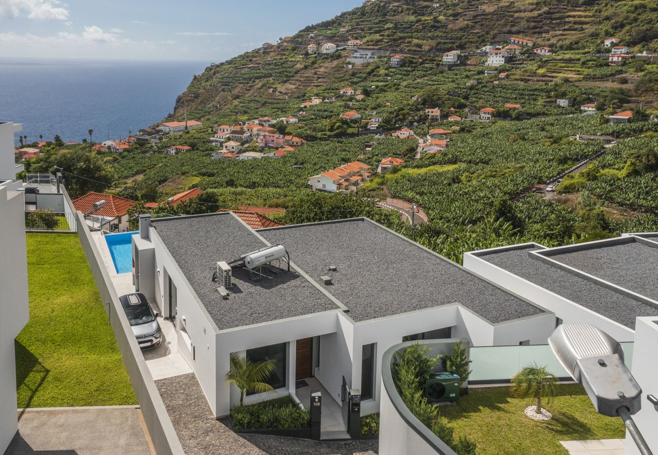 House in Calheta - Lotus Horizon
