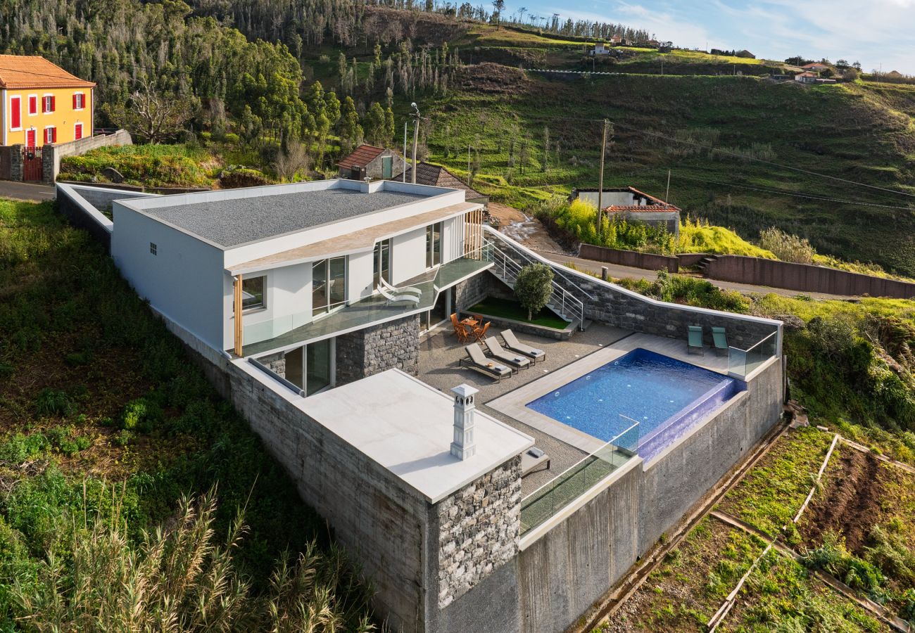 Villa in Ponta do Pargo - The Whispering Pines