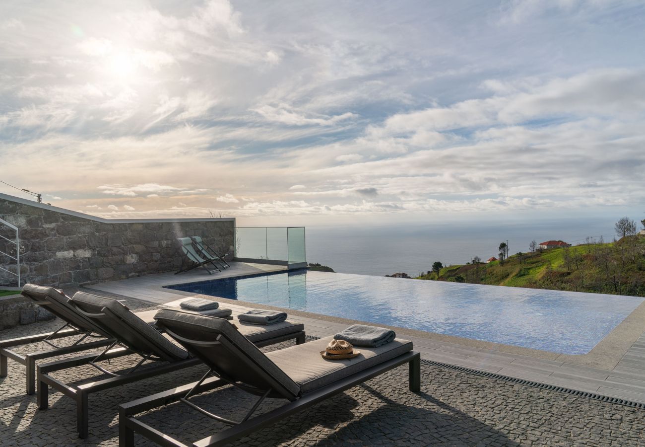 Villa in Ponta do Pargo - The Whispering Pines