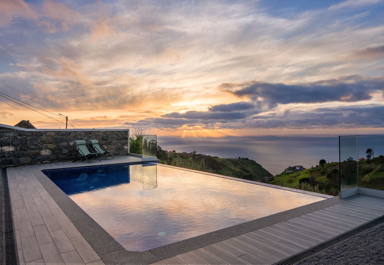 Villa in Ponta do Pargo - The Whispering Pines