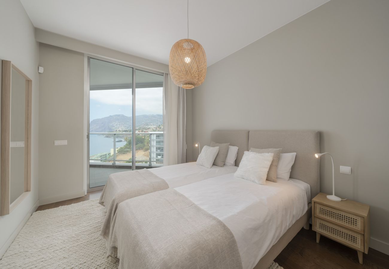 Apartment in Funchal - Funchal Harbour View