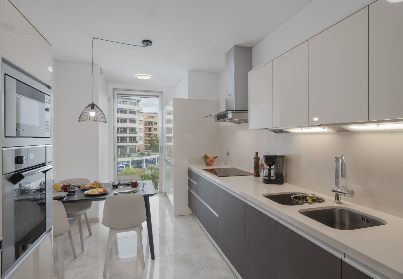 Apartment in Funchal - Funchal Harbour View