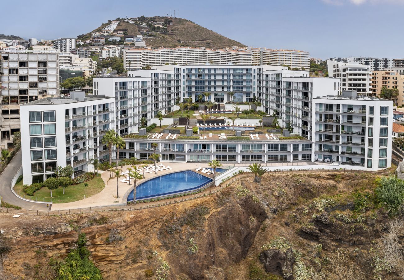 Apartment in Funchal - Funchal Harbour View