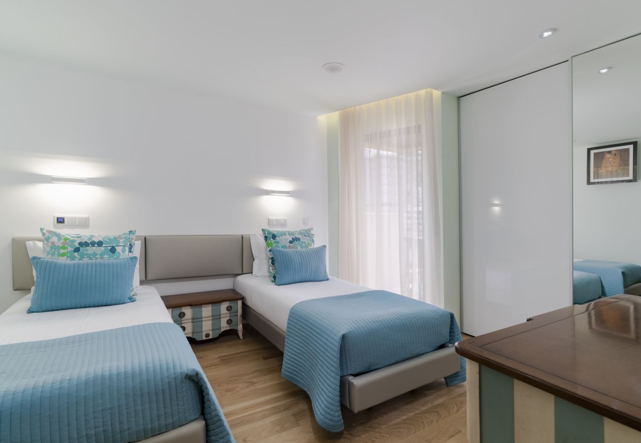 Apartment in Funchal - Oaklight Sea Apartment