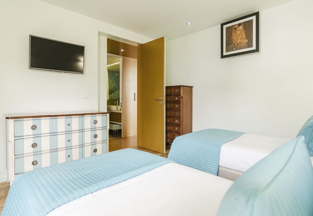 Apartment in Funchal - Oaklight Sea Apartment