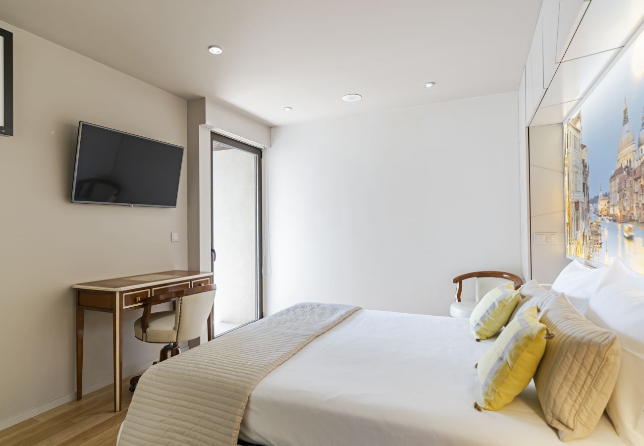 Apartment in Funchal - Oaklight Sea Apartment