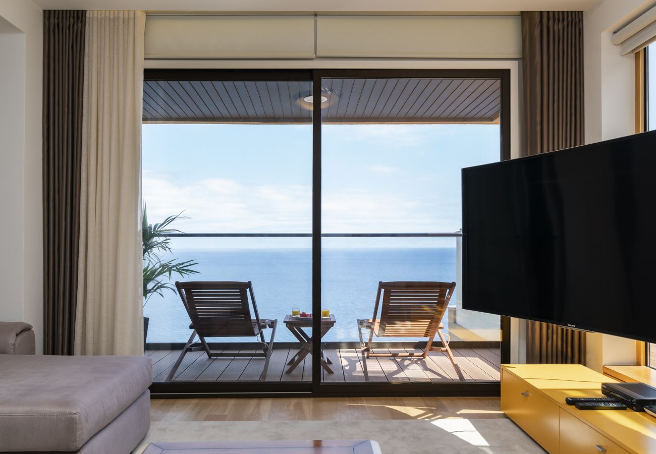Apartment in Funchal - Oaklight Sea Apartment