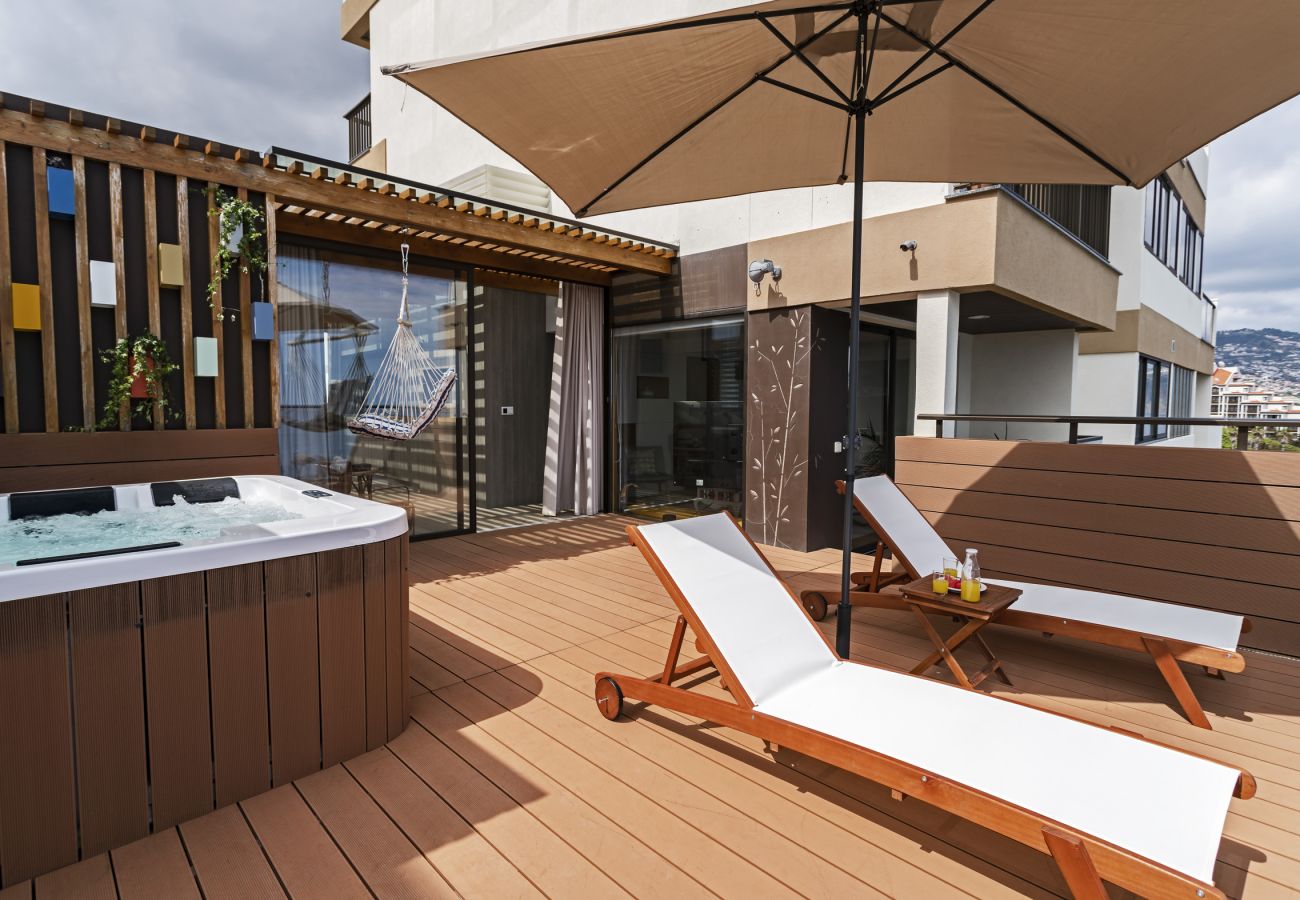 Apartment in Funchal - Oaklight Sea Apartment