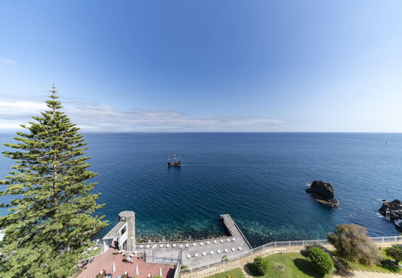 Apartment in Funchal - Oaklight Sea Apartment