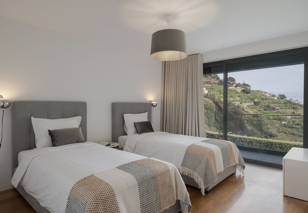 Villa in Funchal - Rosewood Retreat