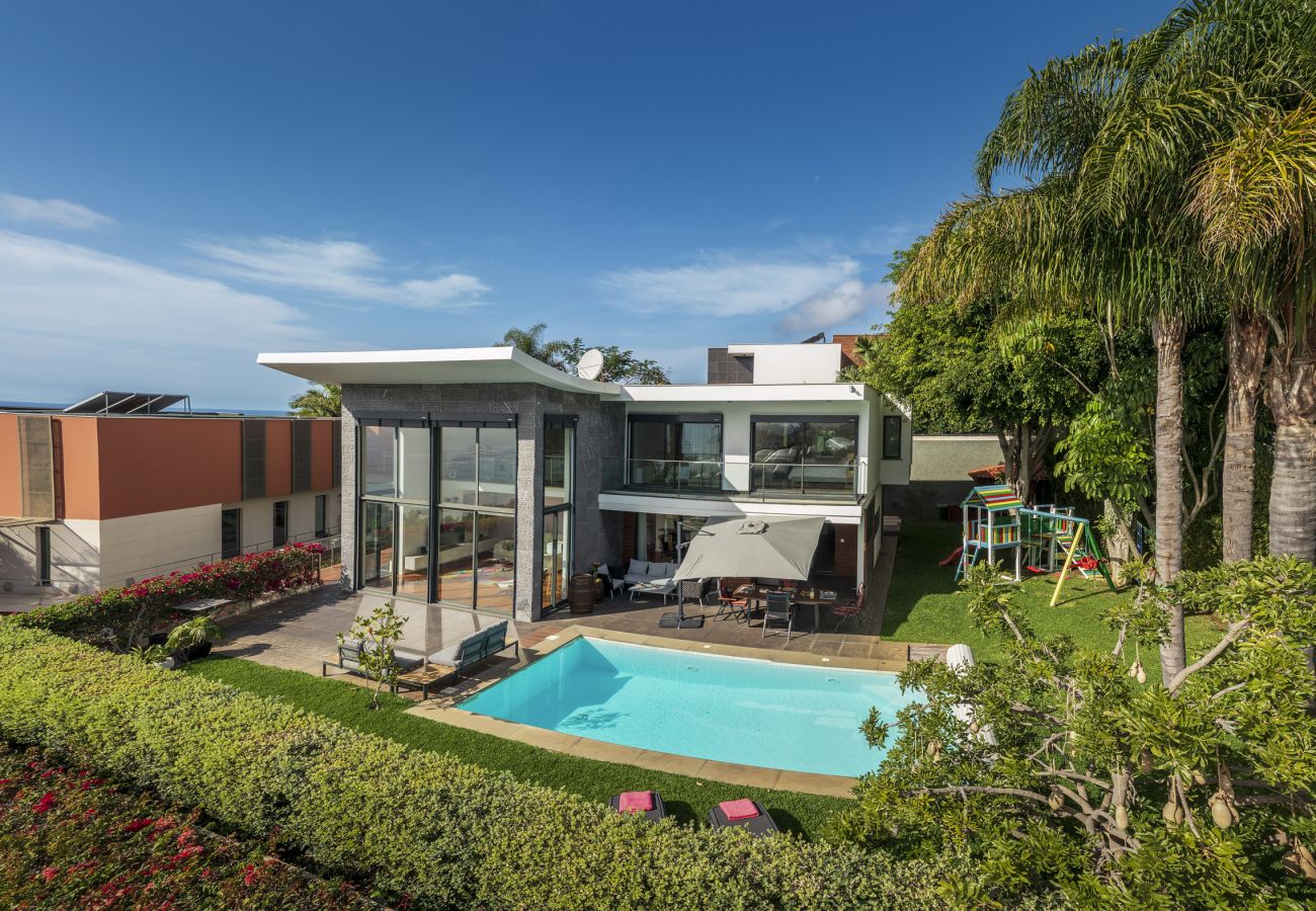 Villa in Funchal - Rosewood Retreat