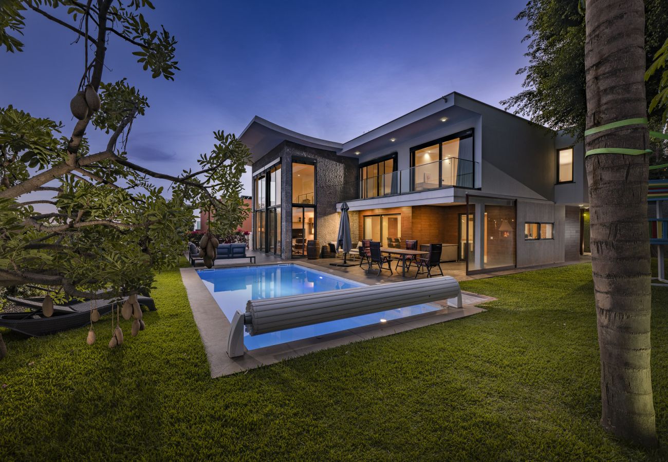 Villa in Funchal - Rosewood Retreat