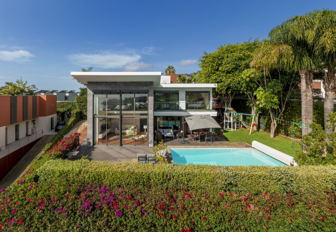 Villa in Funchal - Rosewood Retreat