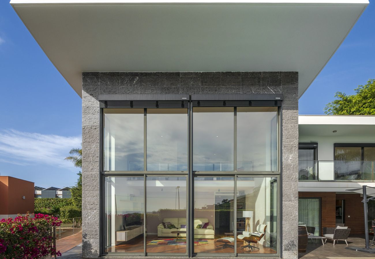 Villa in Funchal - Rosewood Retreat