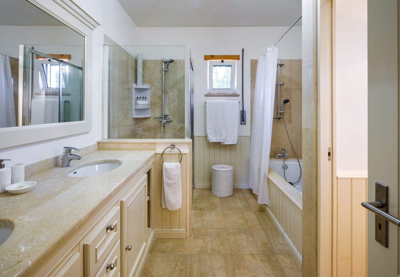 Villa in Olhos D´Água - Seabreeze Manor Algarve