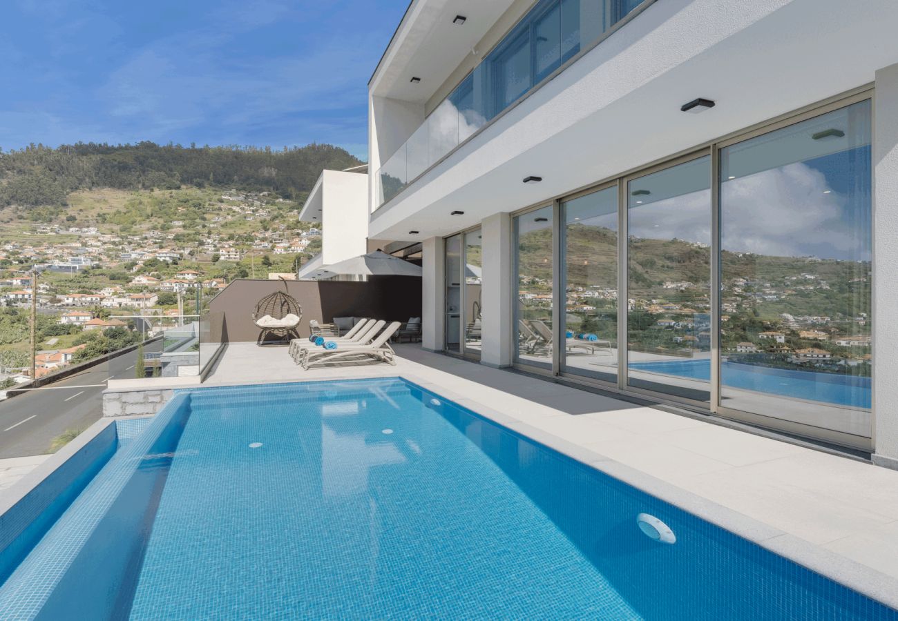 Villa in Arco da Calheta - Sunberry House