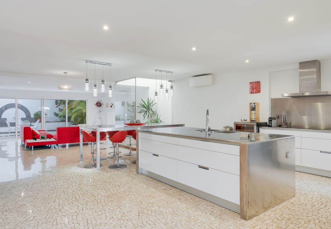 Villa in Funchal - House of Time