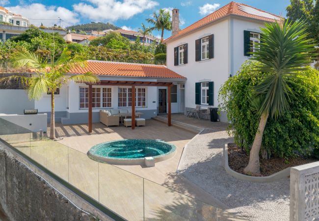 Villa in Funchal - The Garden Atelier