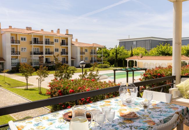 Villa in Sintra - Beloura Poolside Family Apartment