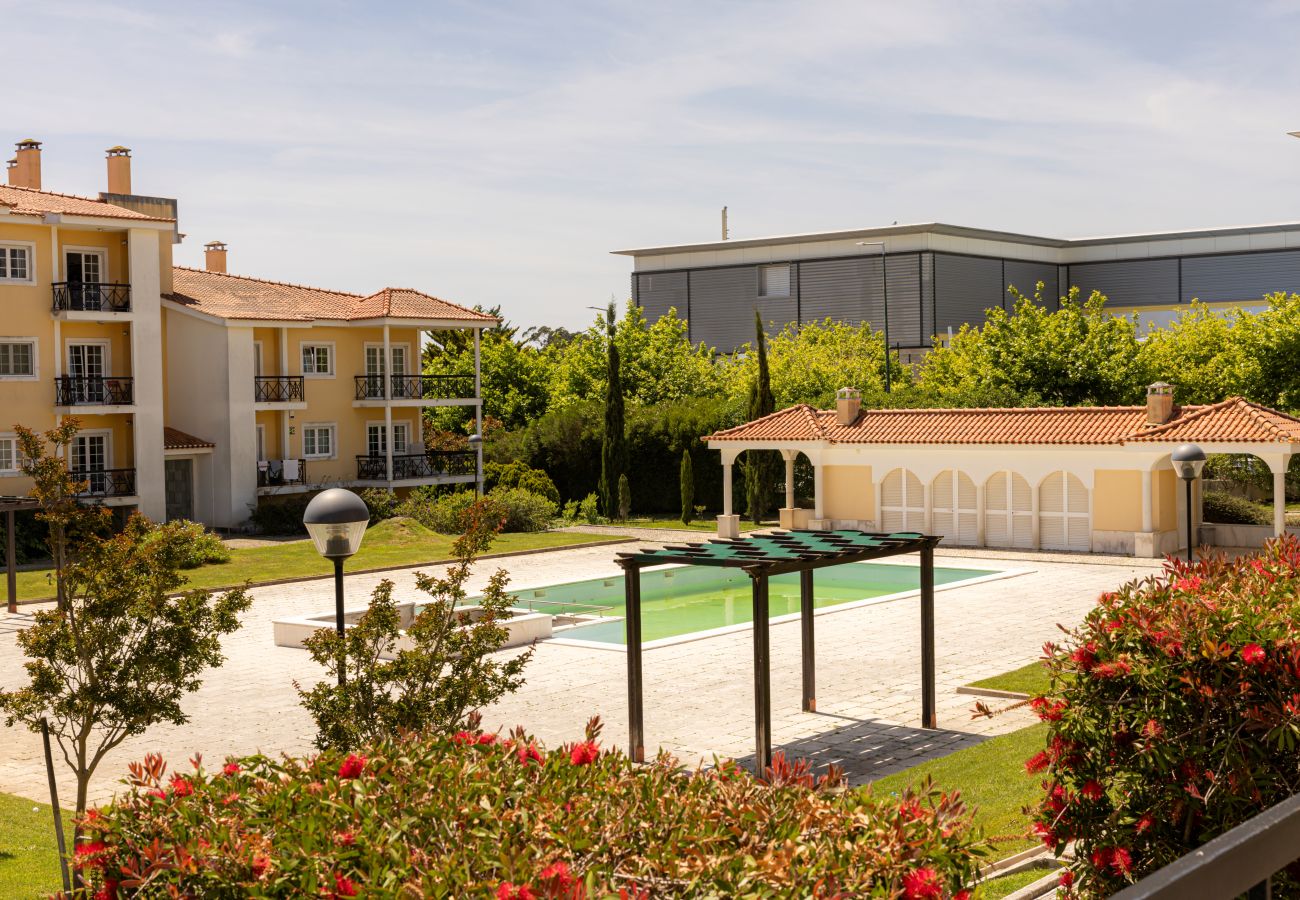 Villa in Sintra - Beloura Poolside Family Apartment