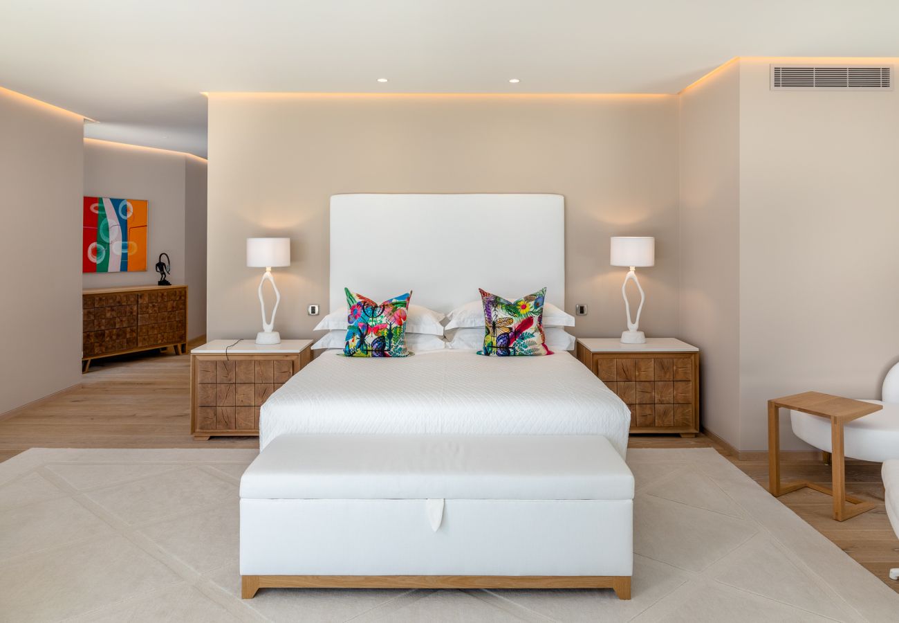 Villa in Almancil - Contemporary Skyline Villa