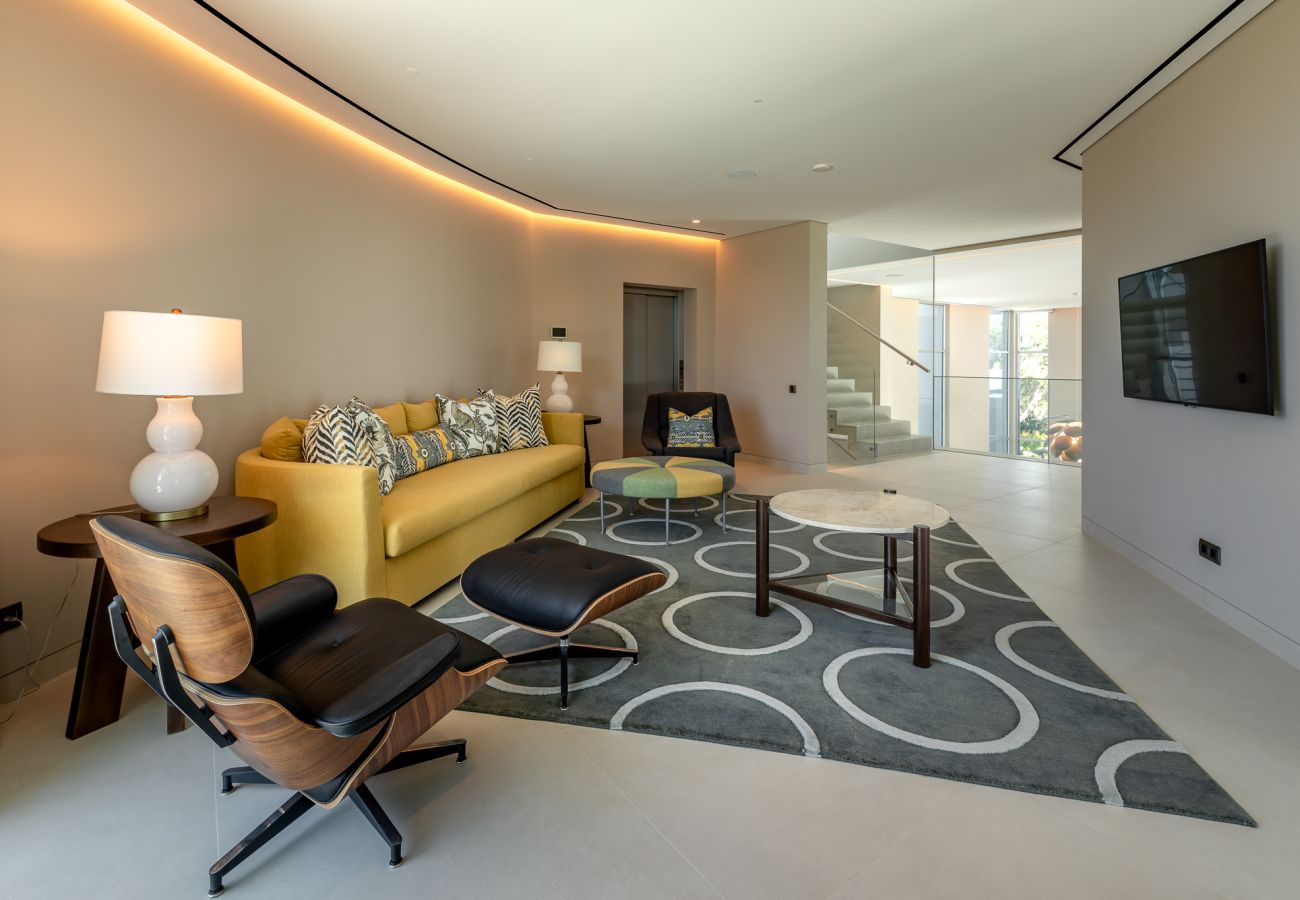 Villa in Almancil - Contemporary Skyline Villa