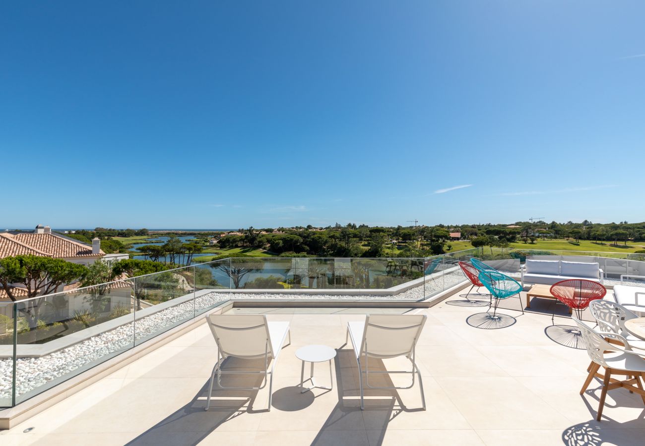 Villa in Almancil - Contemporary Skyline Villa