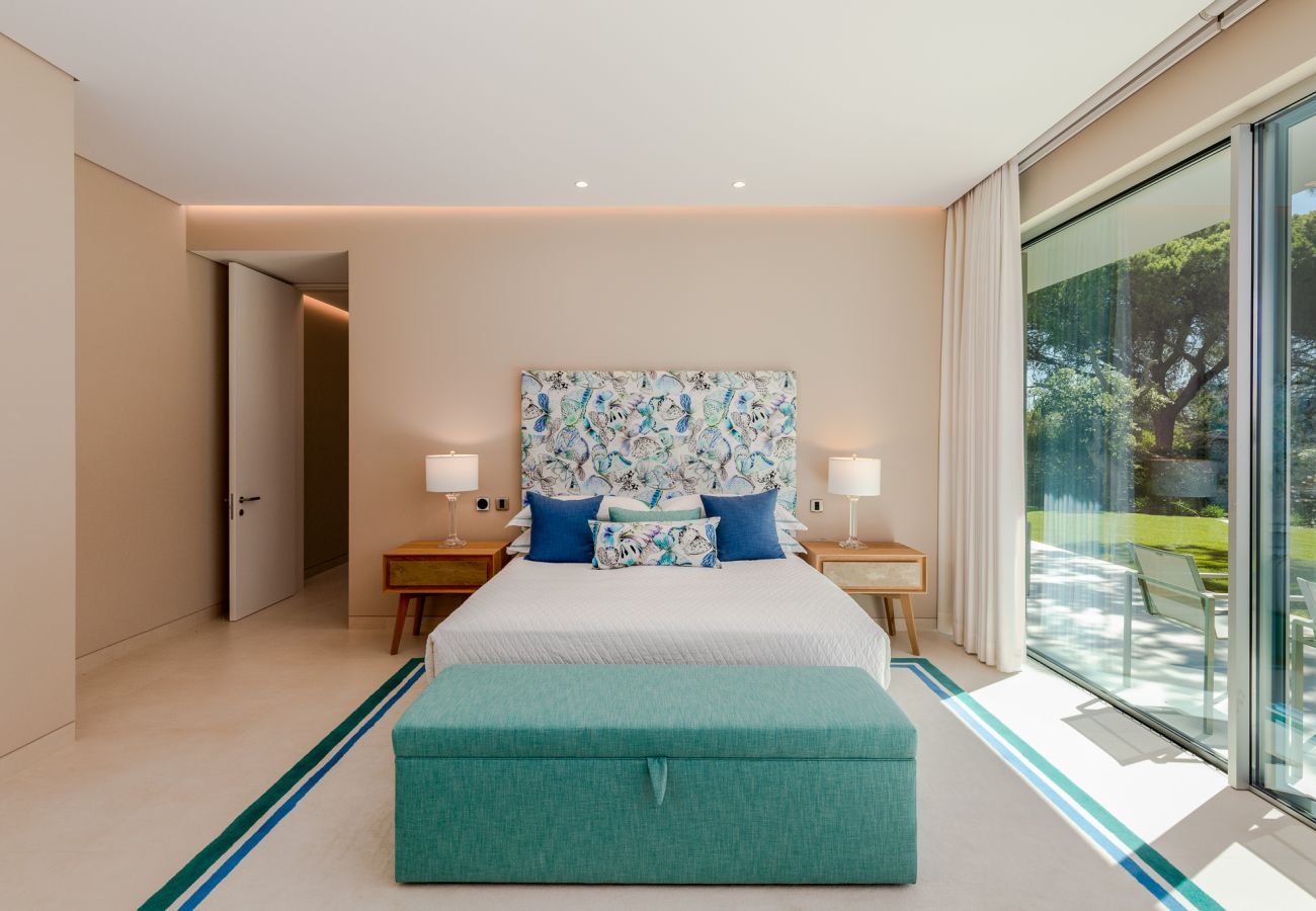 Villa in Almancil - Contemporary Skyline Villa