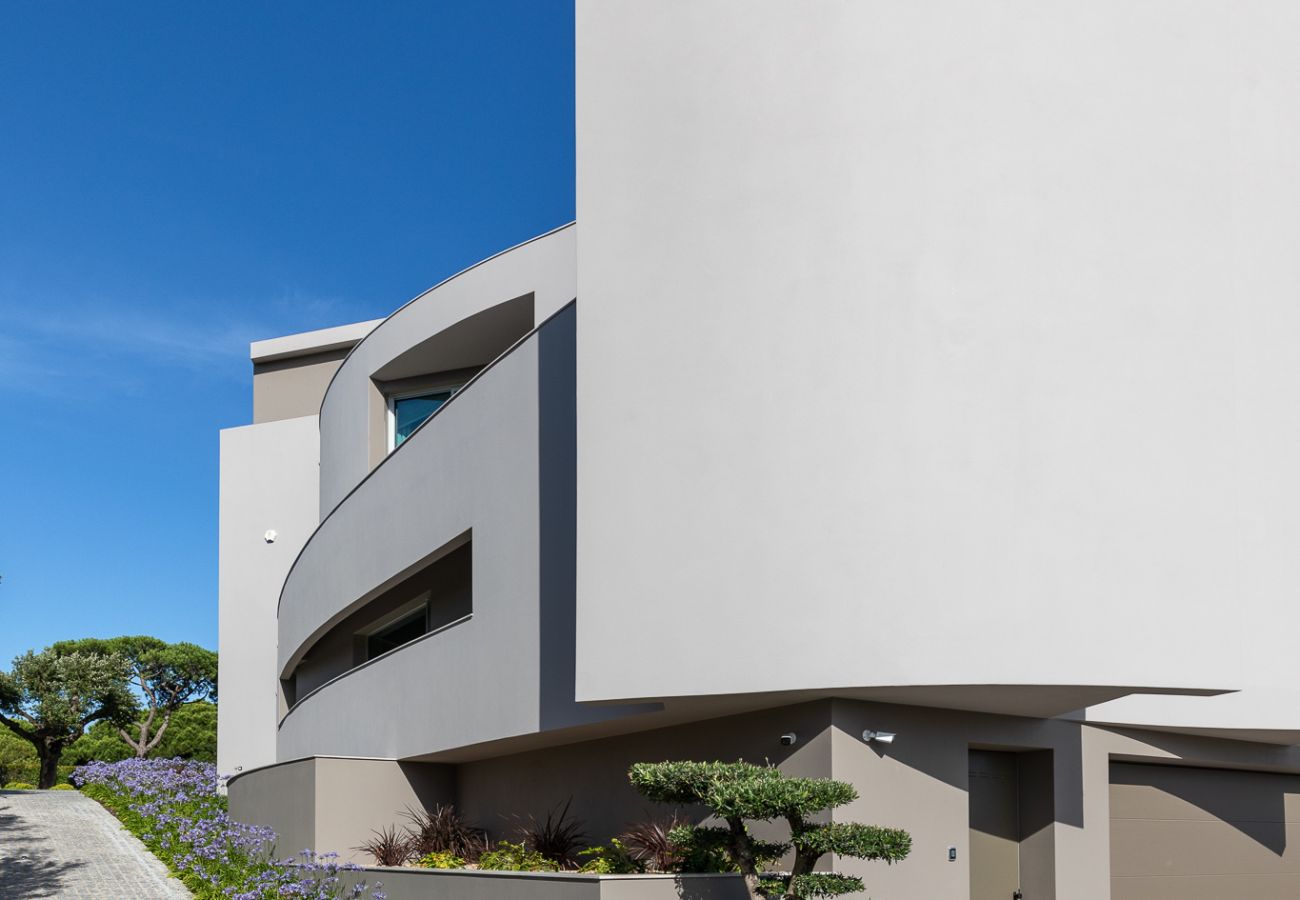 Villa in Almancil - Contemporary Skyline Villa