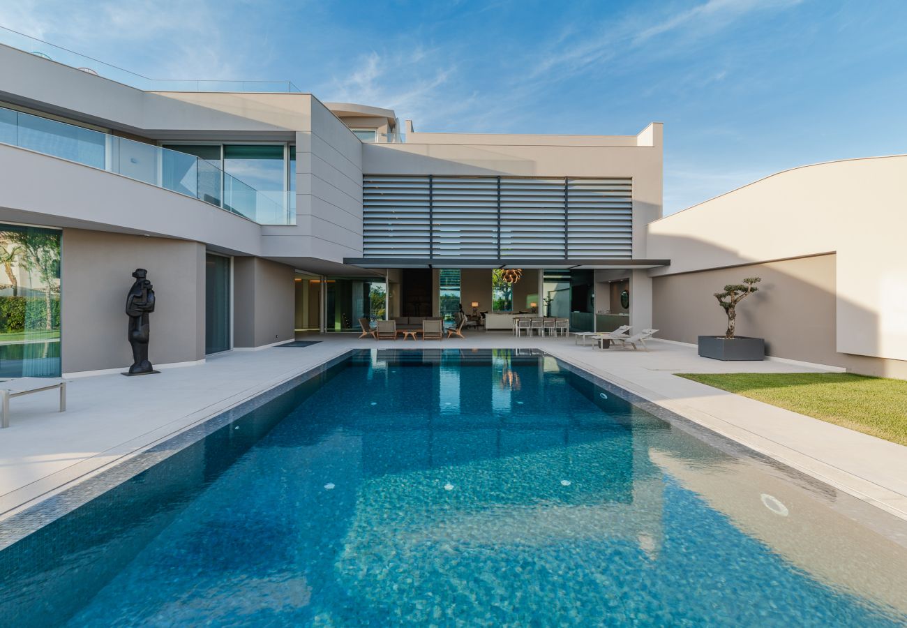 Villa in Almancil - Contemporary Skyline Villa