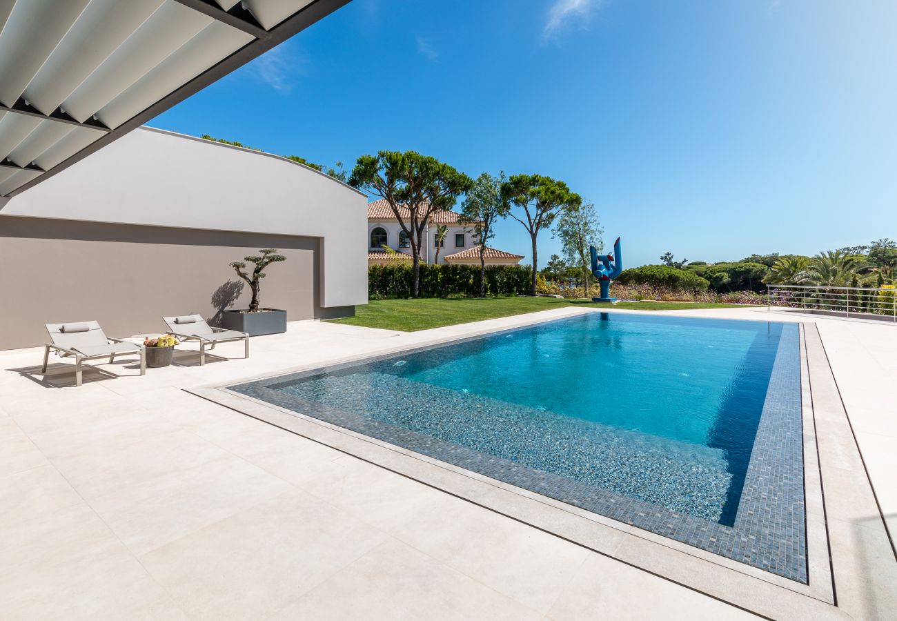 Villa in Almancil - Contemporary Skyline Villa