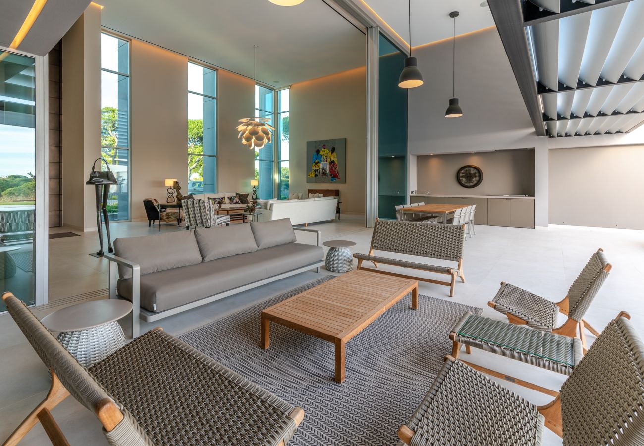 Villa in Almancil - Contemporary Skyline Villa