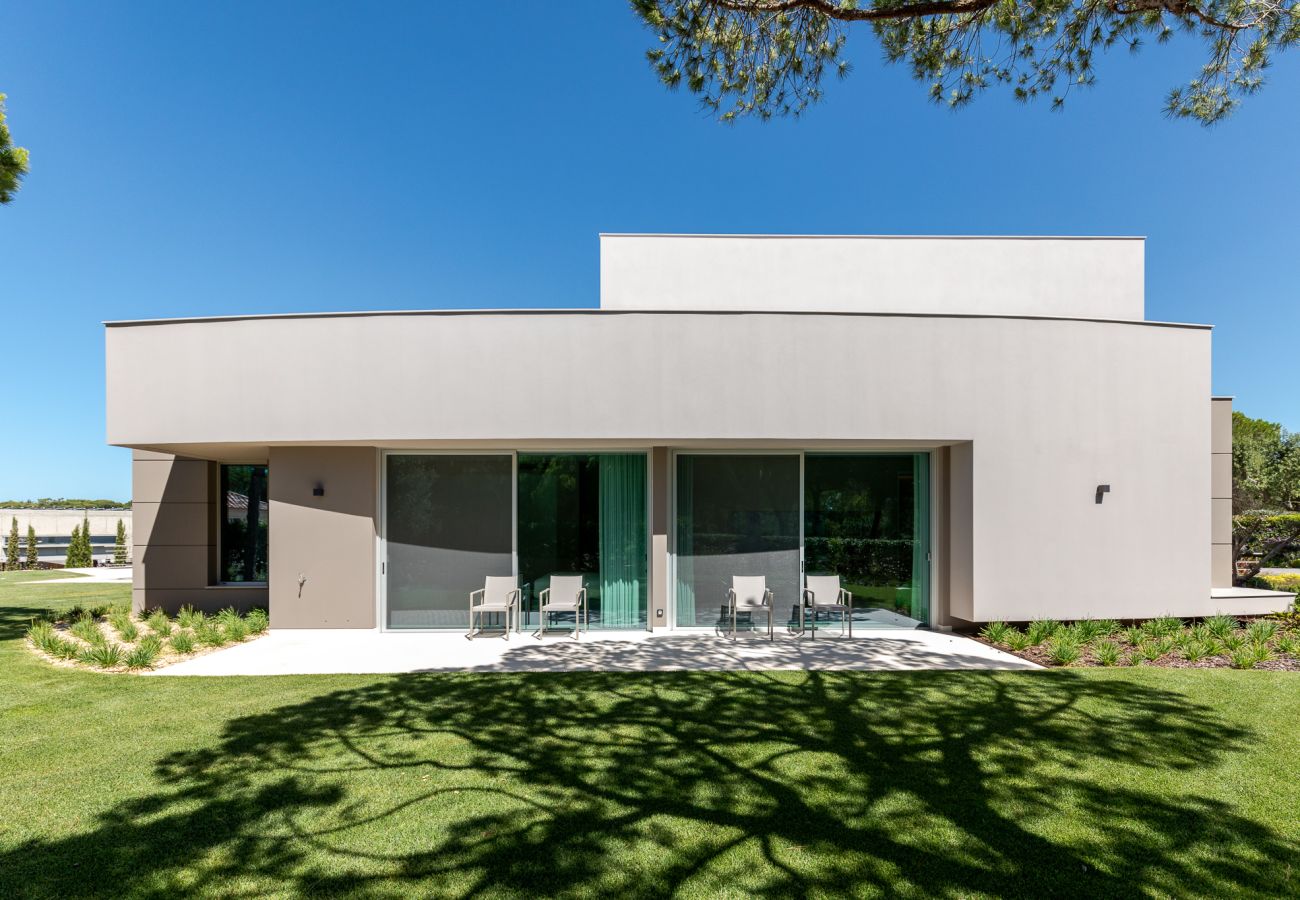 Villa in Almancil - Contemporary Skyline Villa