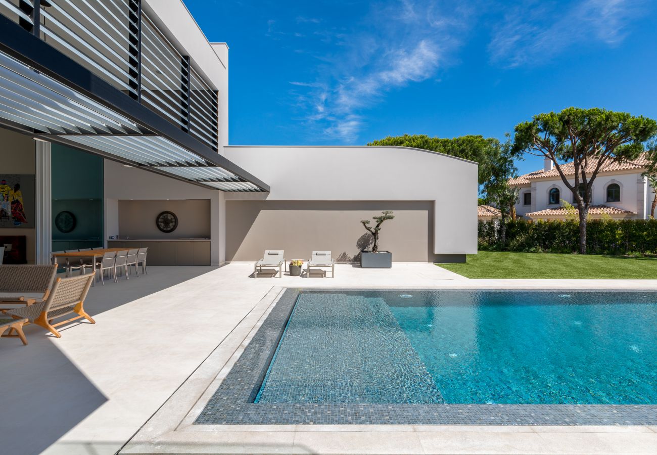 Villa in Almancil - Contemporary Skyline Villa