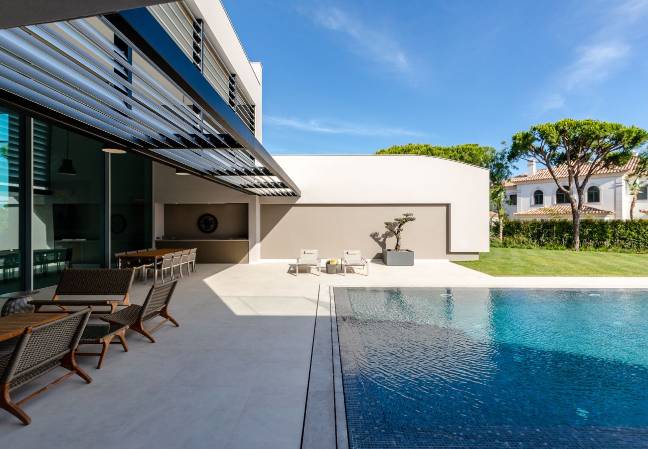 Villa in Almancil - Contemporary Skyline Villa