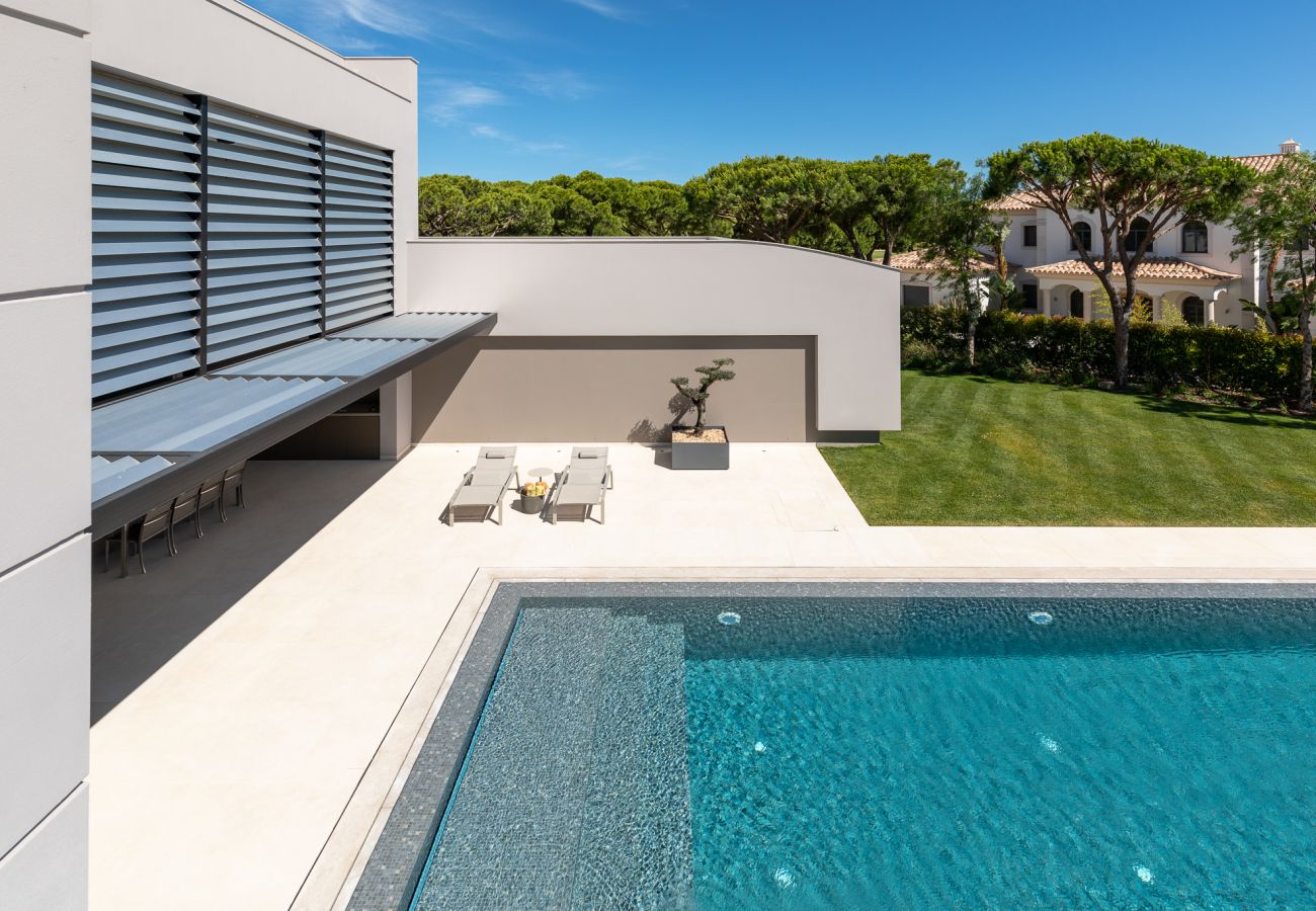 Villa in Almancil - Contemporary Skyline Villa