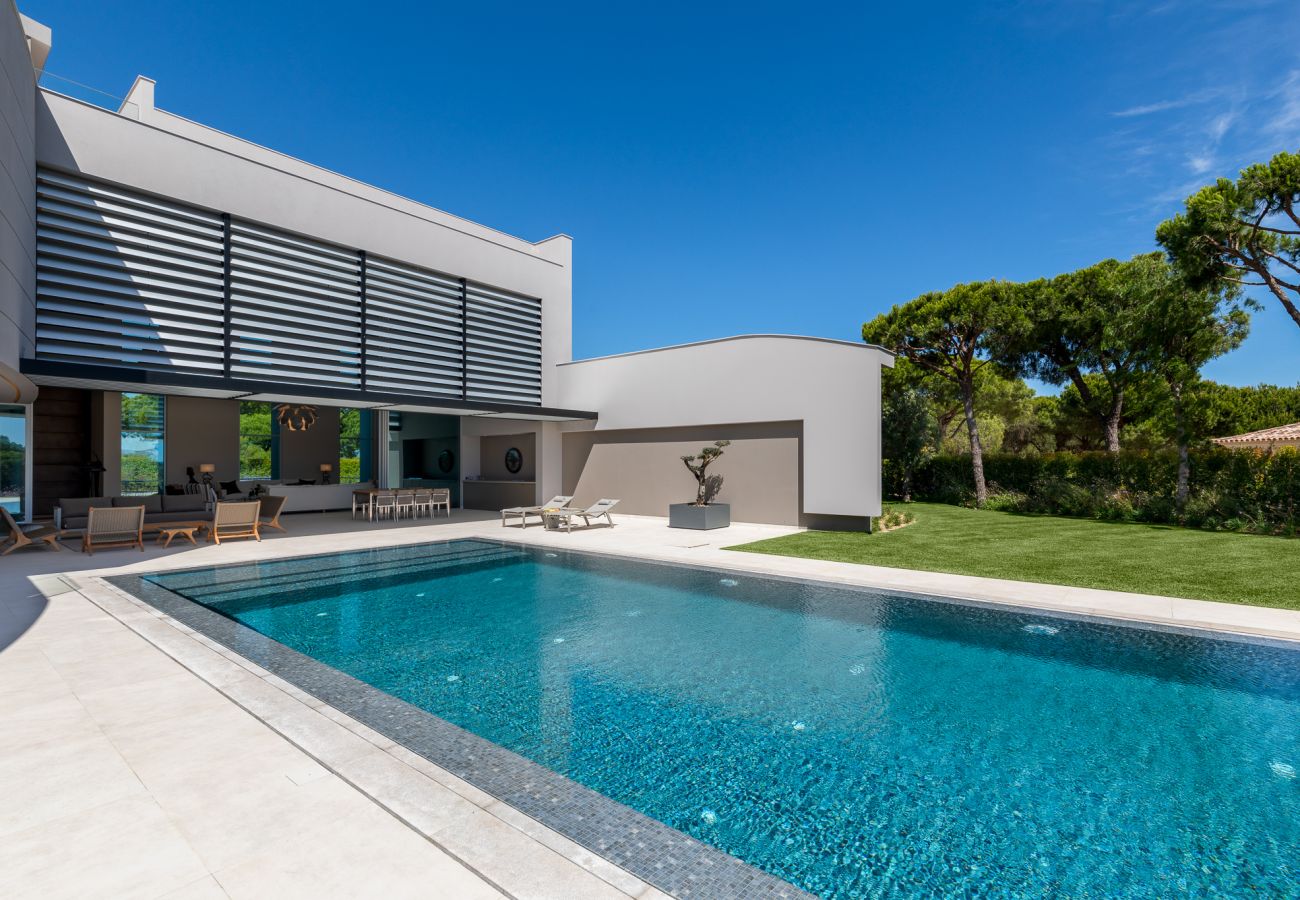 Villa in Almancil - Contemporary Skyline Villa