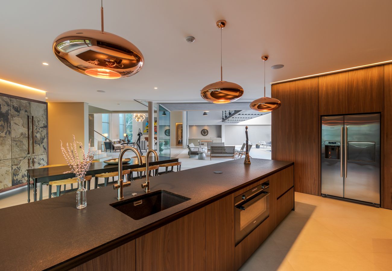 Villa in Almancil - Contemporary Skyline Villa
