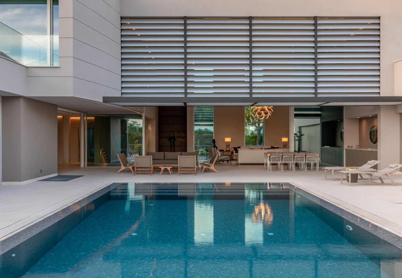 Villa in Almancil - Contemporary Skyline Villa