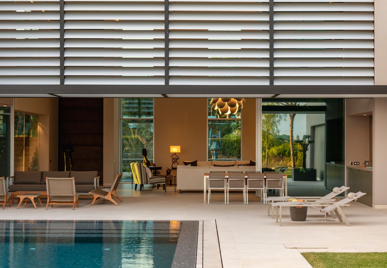 Villa in Almancil - Contemporary Skyline Villa