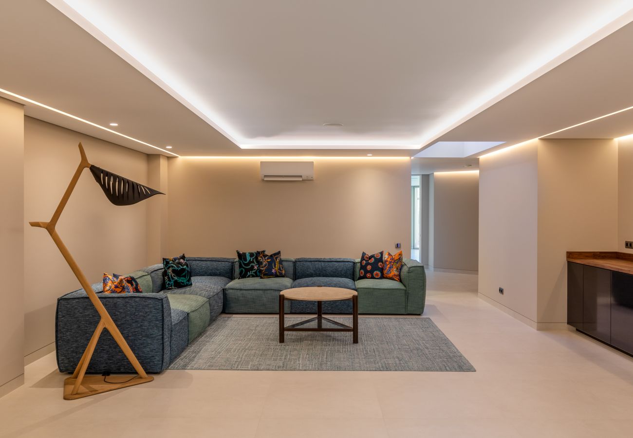 Villa in Almancil - Contemporary Skyline Villa