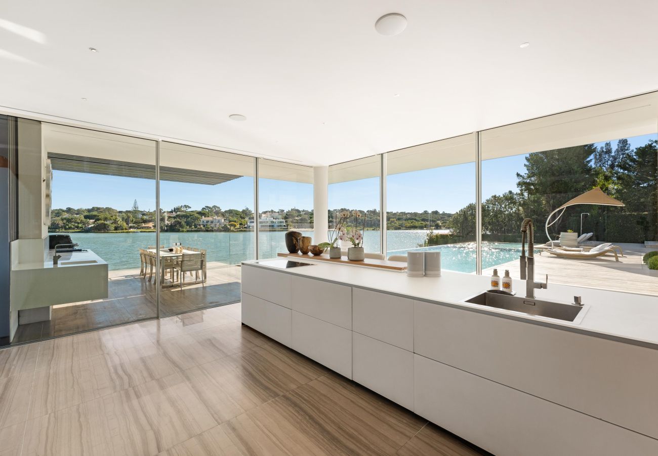 Villa in Almancil - The Lakeside Manor